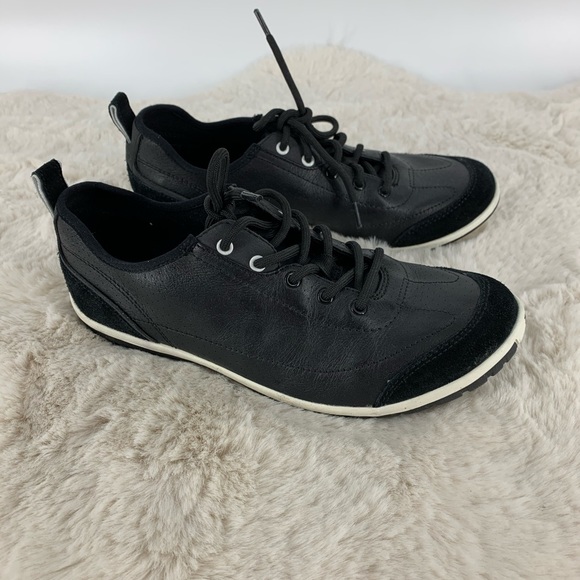 clarks sneaker